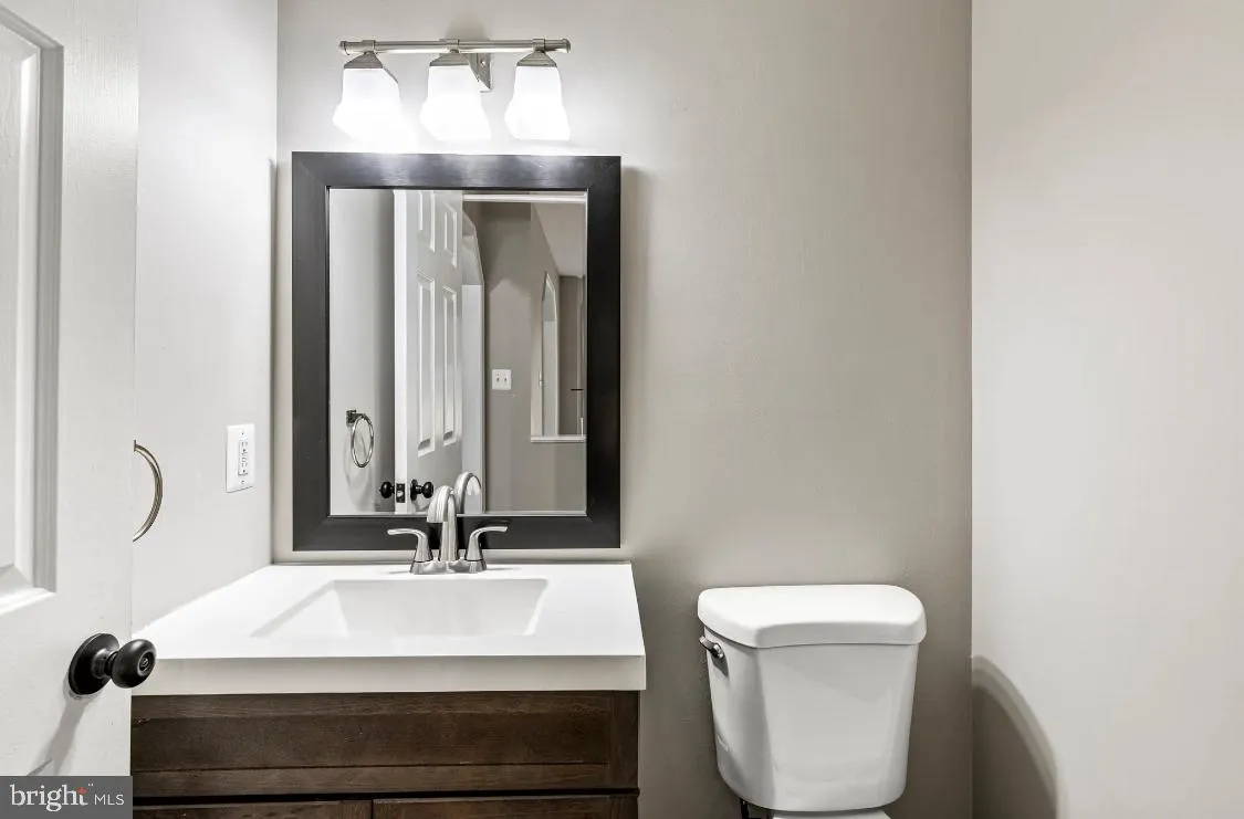 Winchester, Virginia 22601, United States, 4 Bedrooms Bedrooms, ,3 BathroomsBathrooms,Residential,Pending,29683