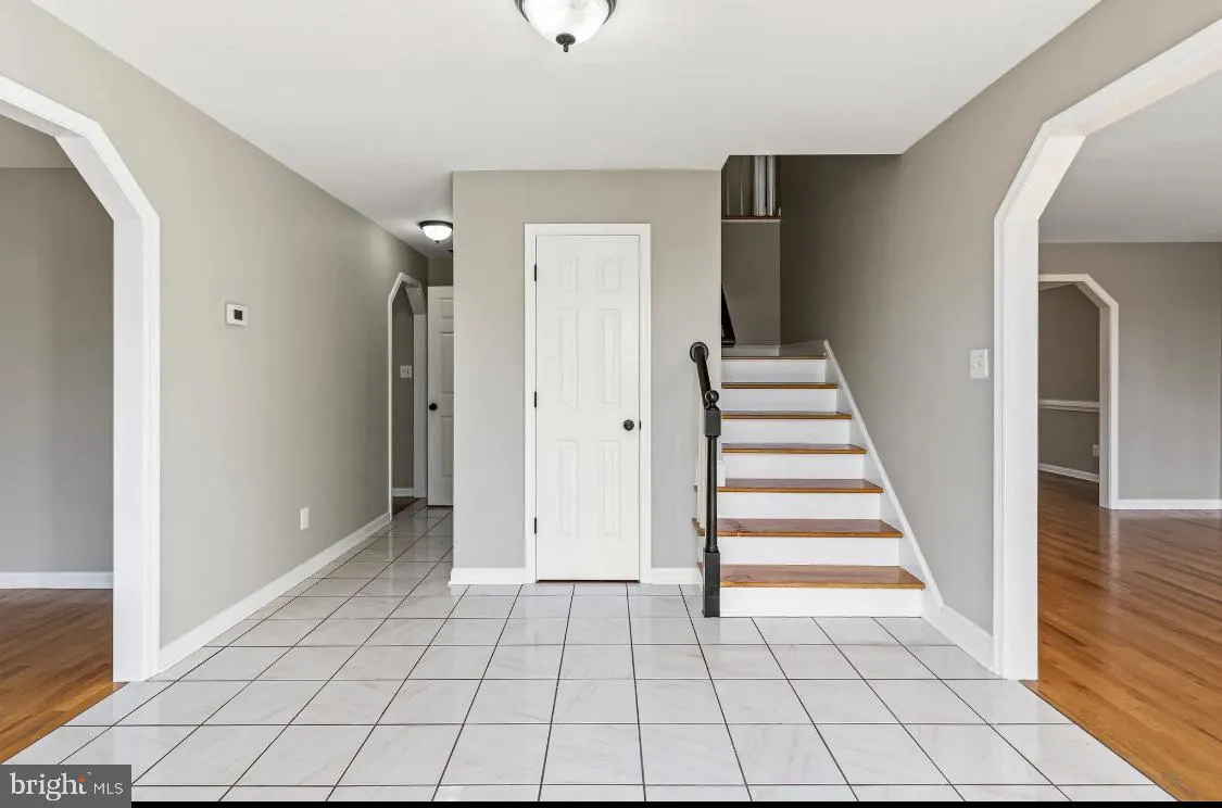 Winchester, Virginia 22601, United States, 4 Bedrooms Bedrooms, ,3 BathroomsBathrooms,Residential,Pending,29683