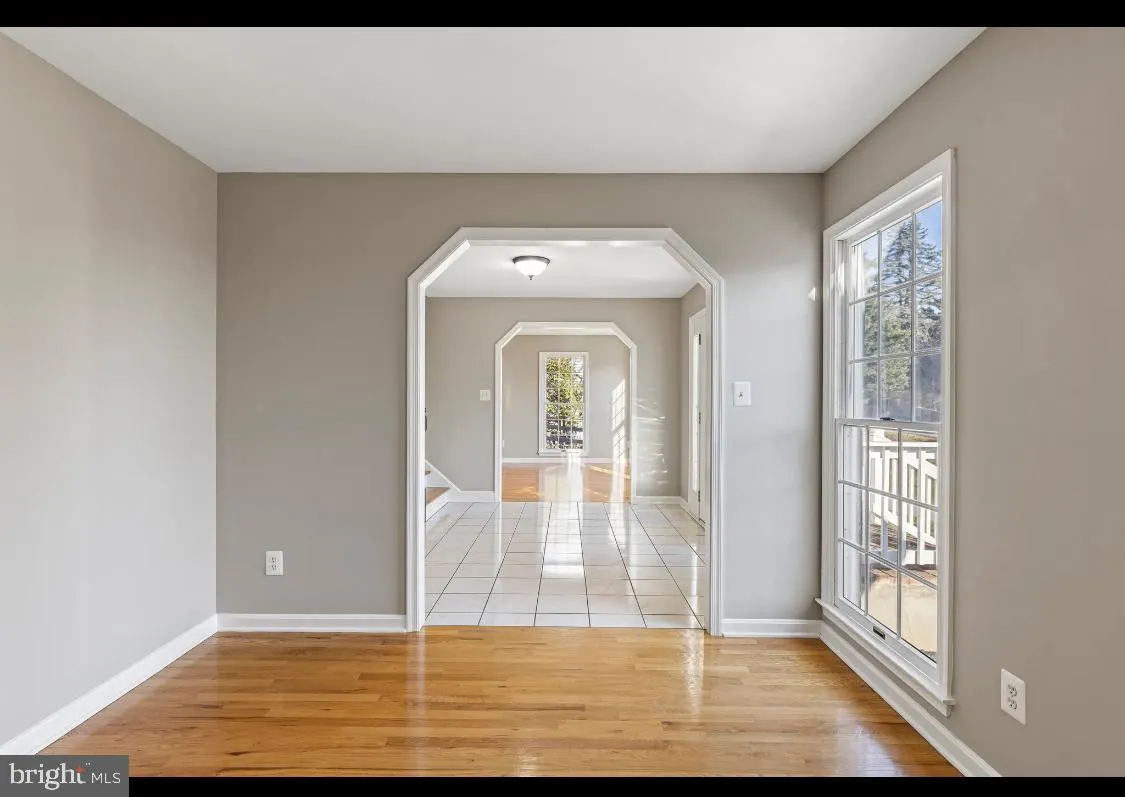 Winchester, Virginia 22601, United States, 4 Bedrooms Bedrooms, ,3 BathroomsBathrooms,Residential,Pending,29683