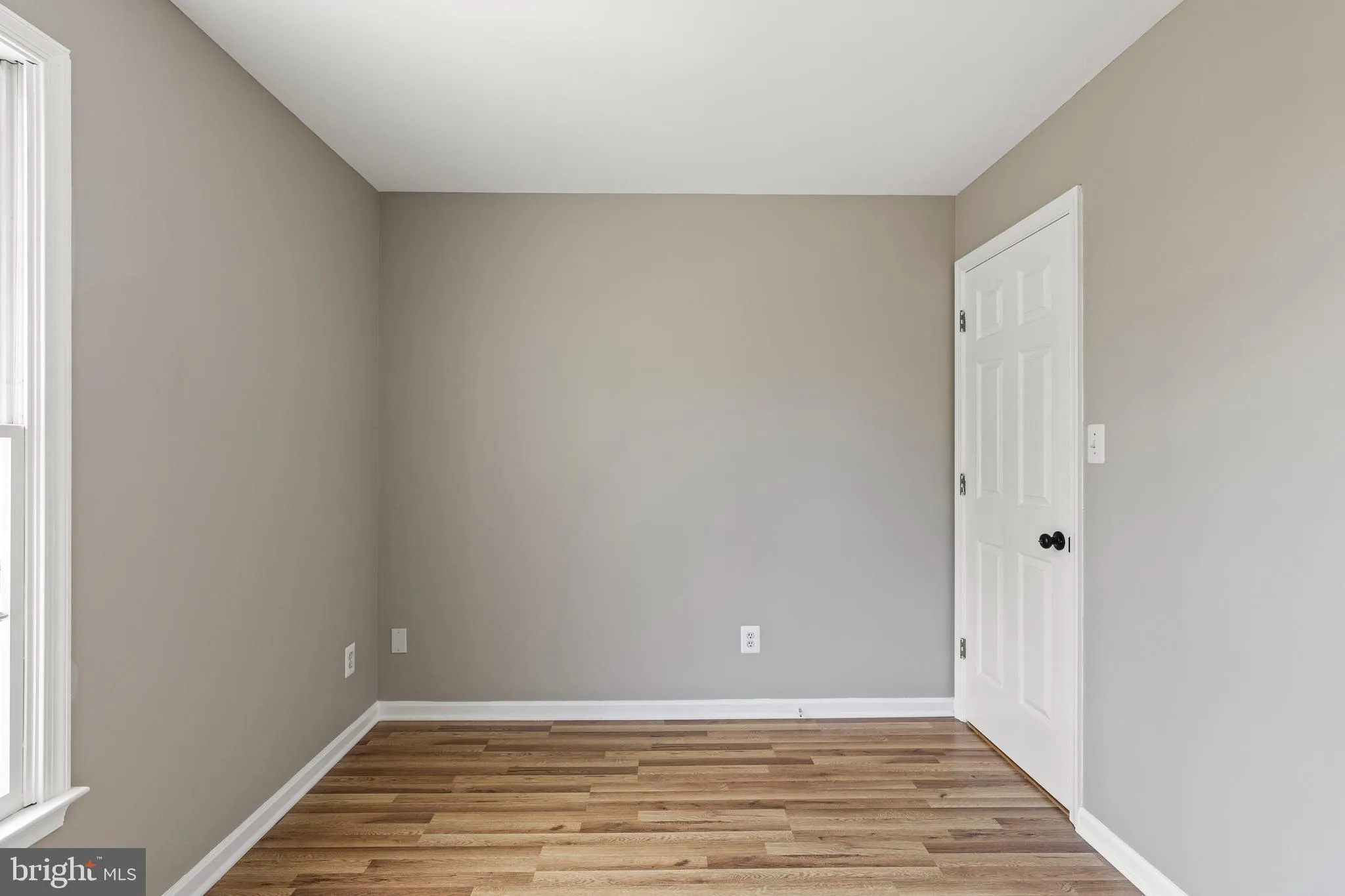 Winchester, Virginia 22601, United States, 4 Bedrooms Bedrooms, ,3 BathroomsBathrooms,Residential,Pending,29683