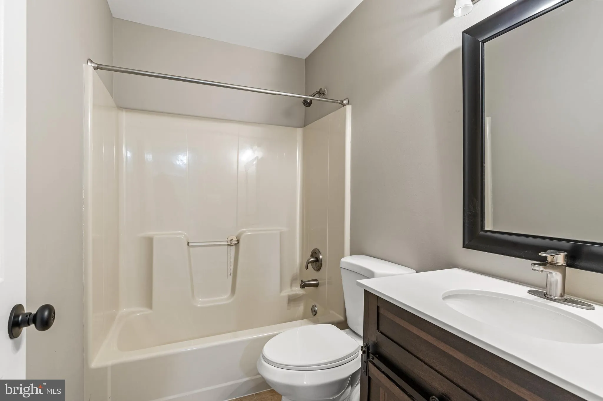 Winchester, Virginia 22601, United States, 4 Bedrooms Bedrooms, ,3 BathroomsBathrooms,Residential,Pending,29683