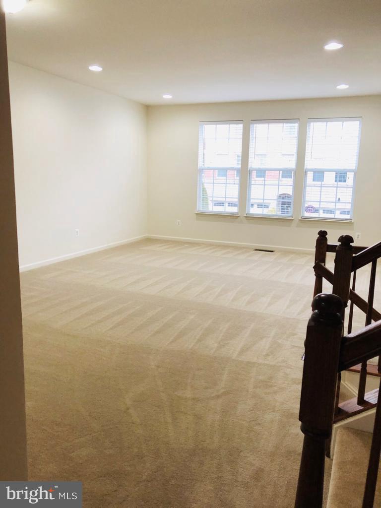 BRAMBLETON LANDBAY 2 - Residential Lease