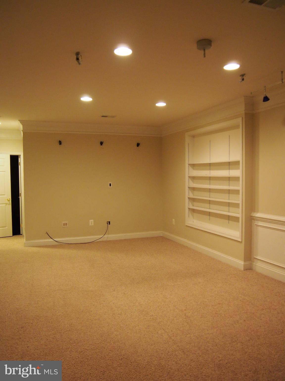 DAHLIA PARK OF WILDEWOOD - Residential Lease