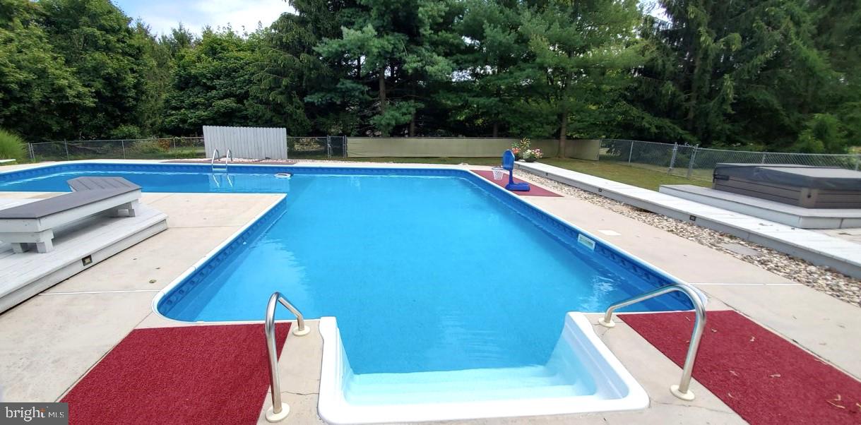 SILVER SPRING TWP - Residential