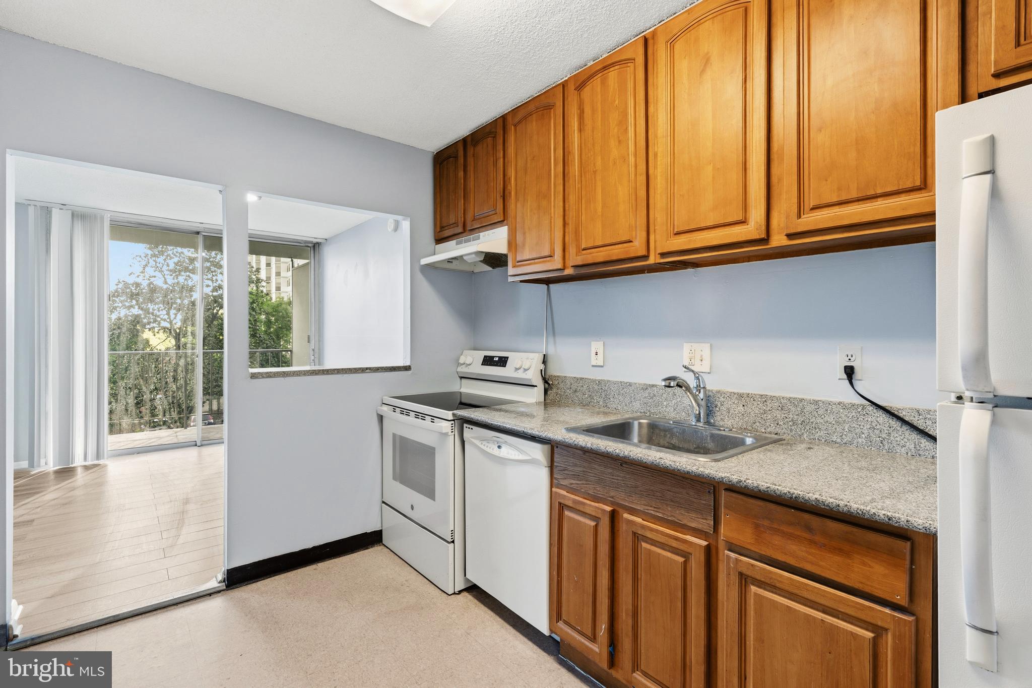 2059 HUNTINGTON AVENUE 311