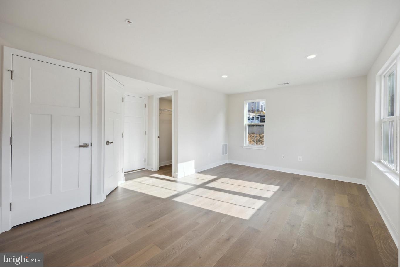 PONDS EDGE - Residential Lease