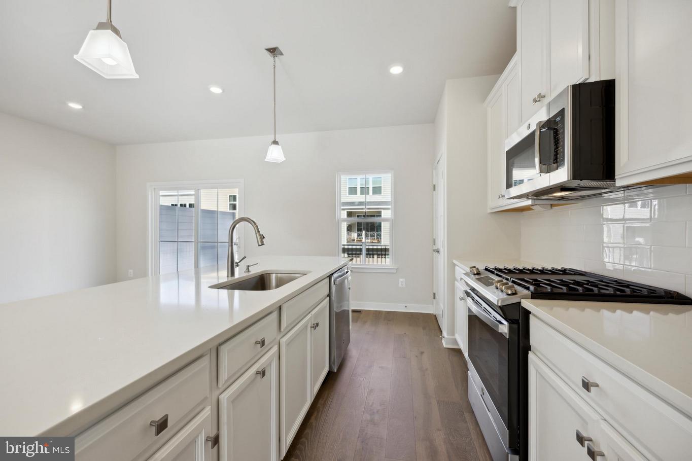 PONDS EDGE - Residential Lease