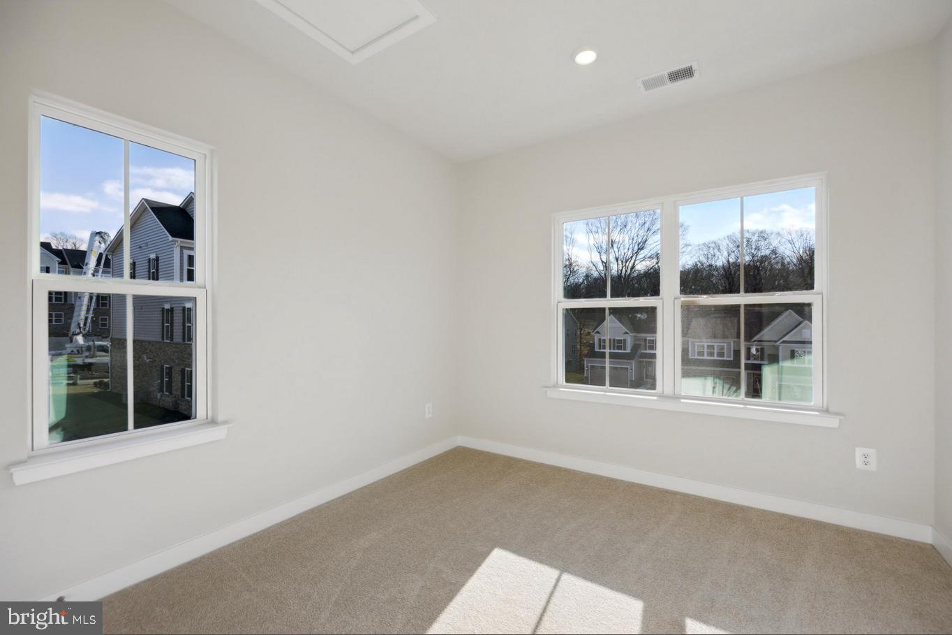 PONDS EDGE - Residential Lease