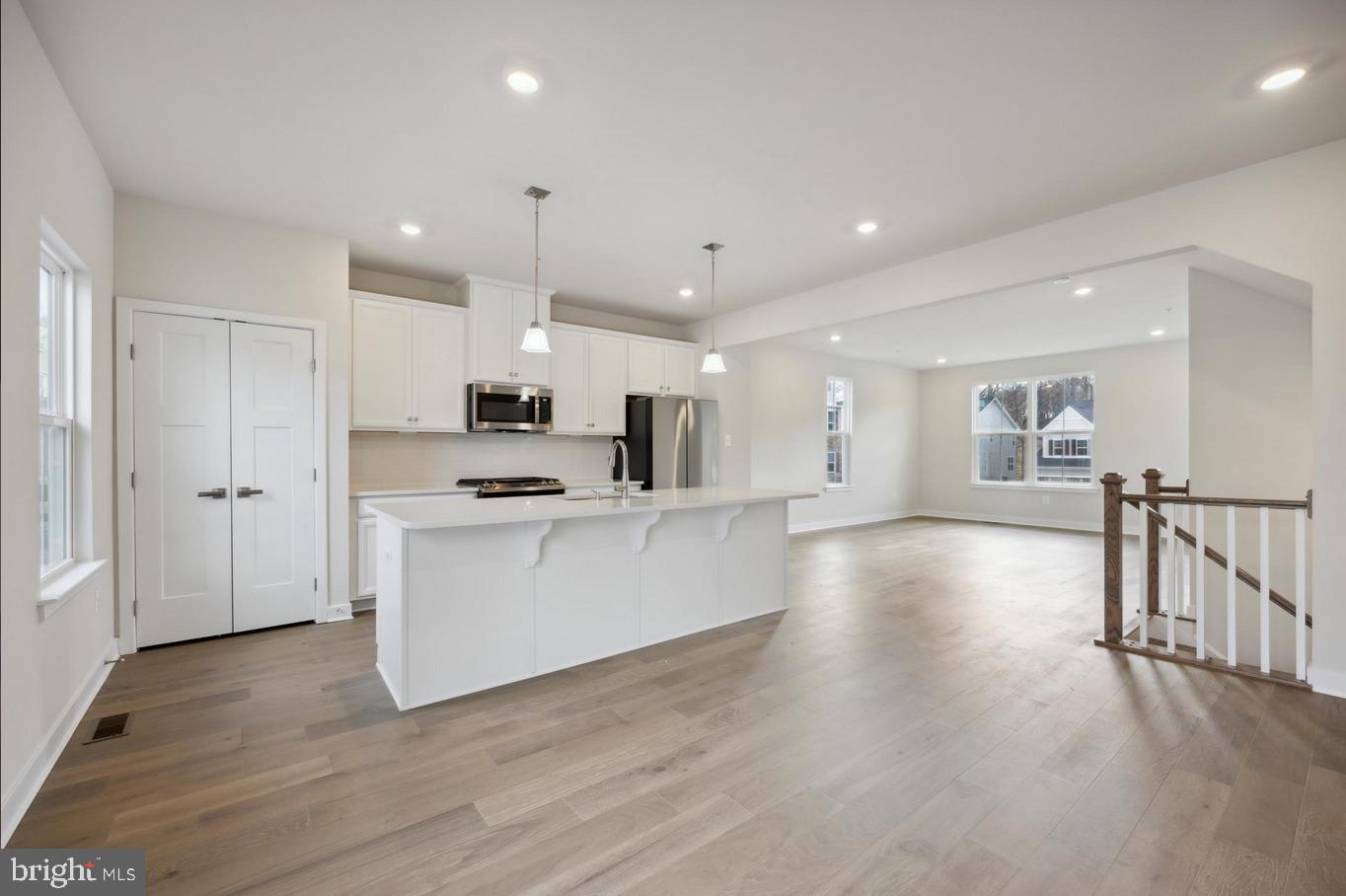 PONDS EDGE - Residential Lease