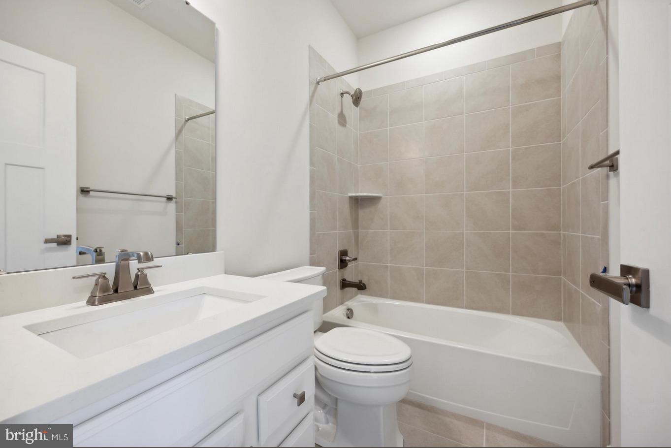 PONDS EDGE - Residential Lease