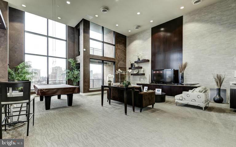 MIDTOWN ALEXANDRIA STATION CONDOMINIUM - Residential Lease