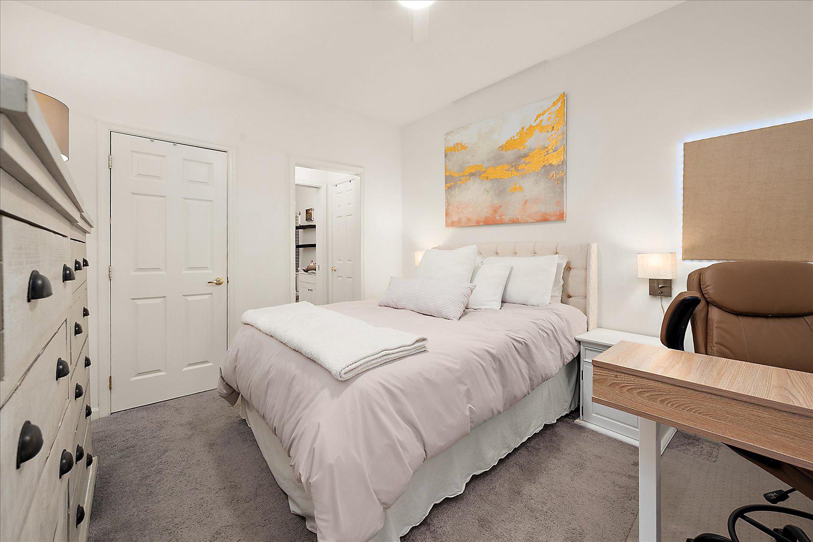 HEARTHSTONE MANOR - Residential