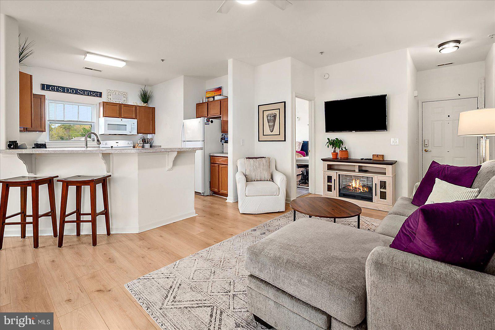 HEARTHSTONE MANOR - Residential