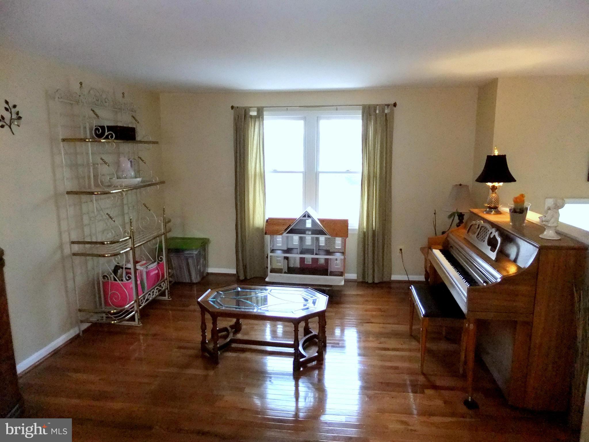 HUNTERS CREEK - Residential