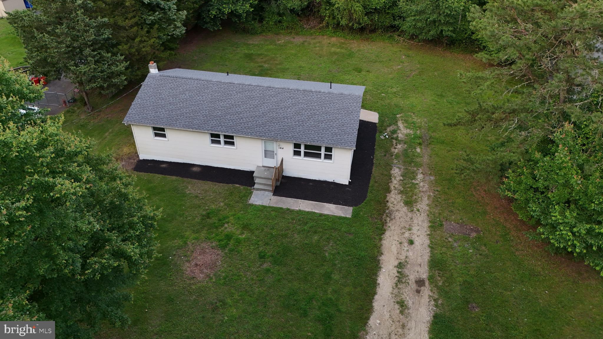 1414 OSBORNE DRIVE