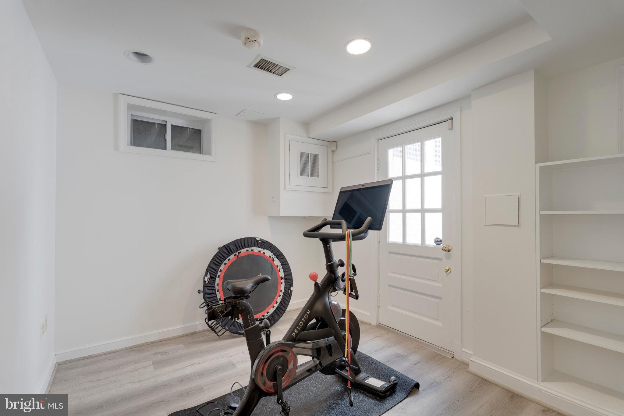 WESTMORELAND HILLS - Residential