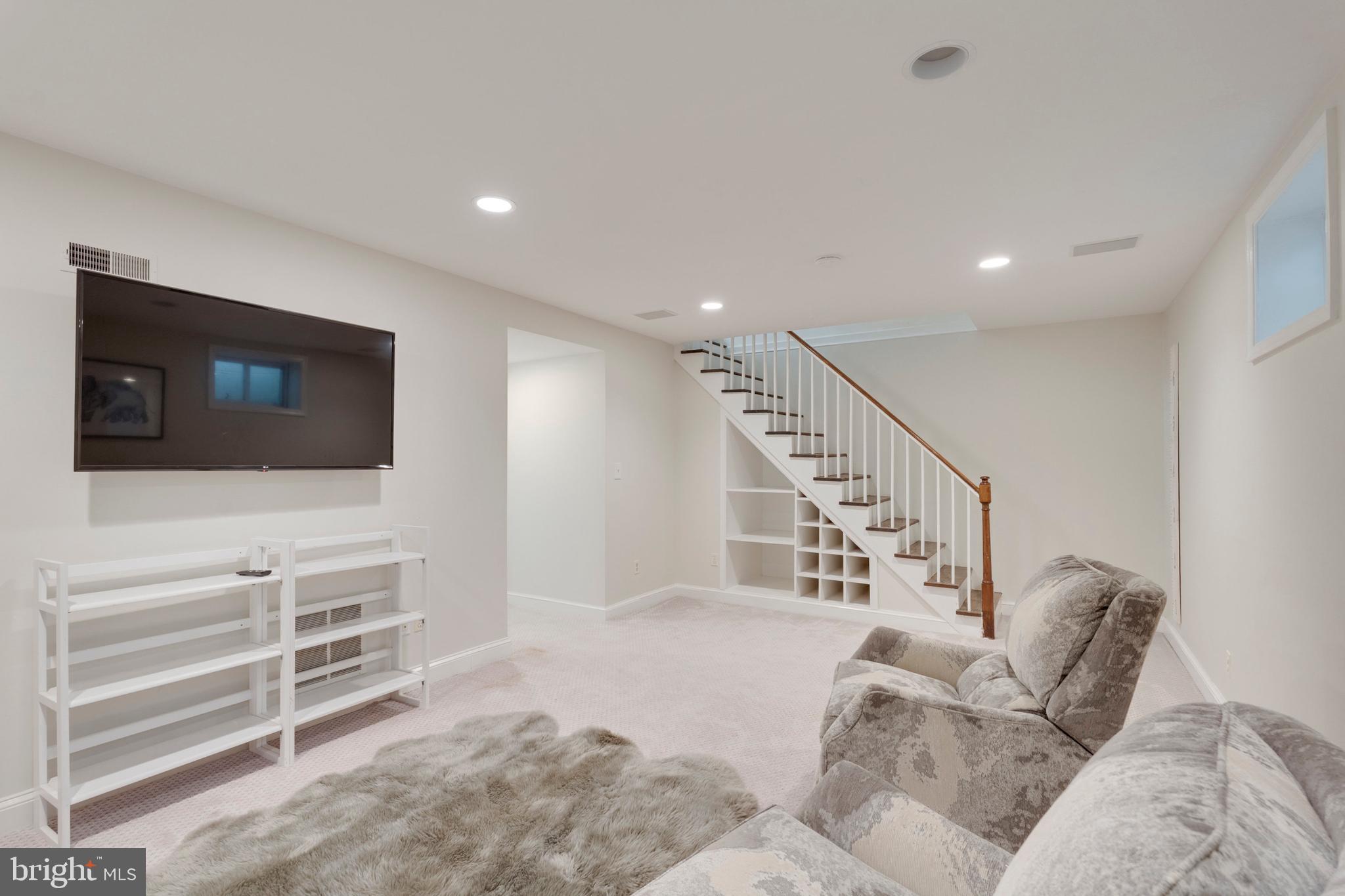 WESTMORELAND HILLS - Residential