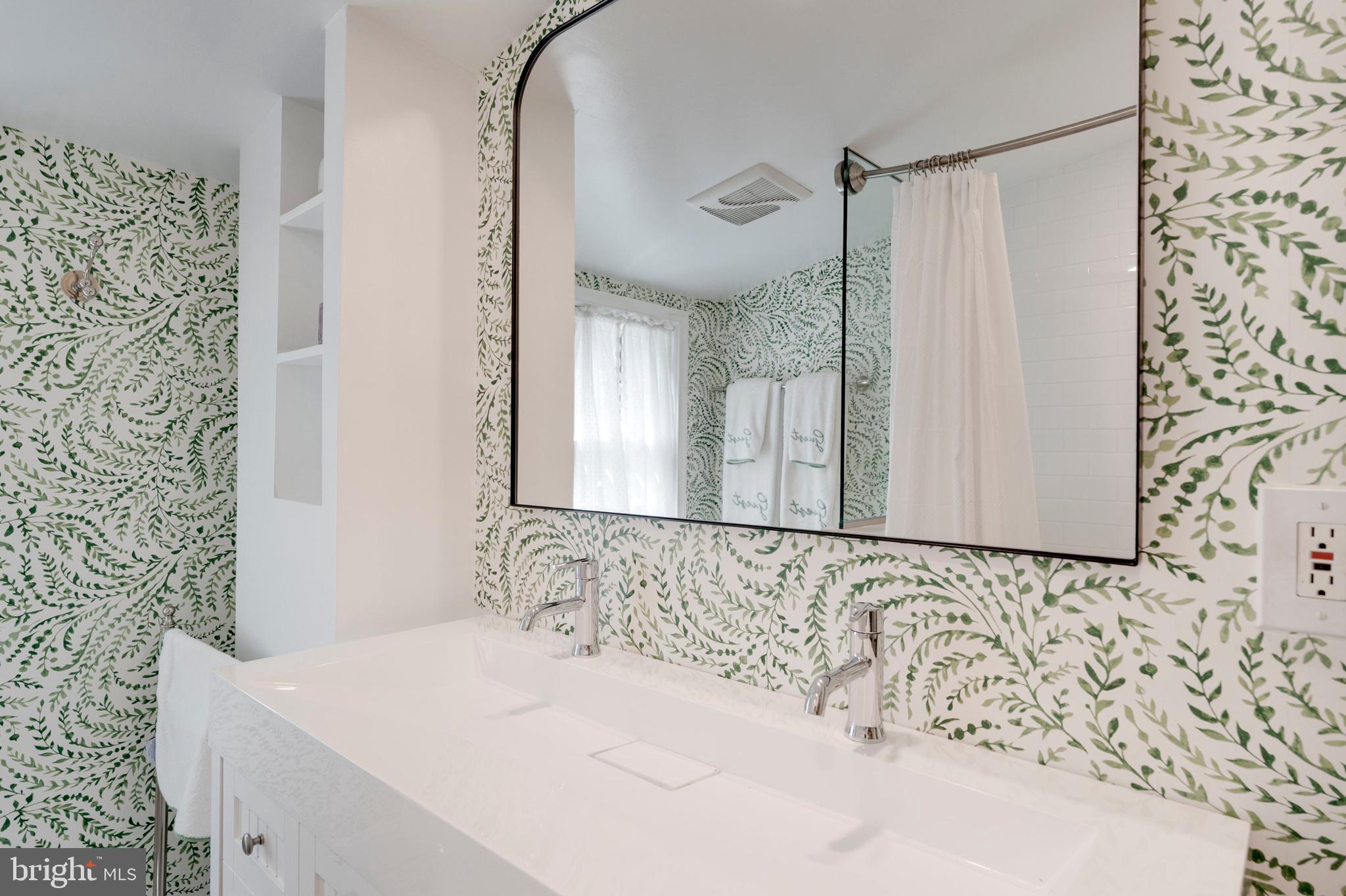 WESTMORELAND HILLS - Residential