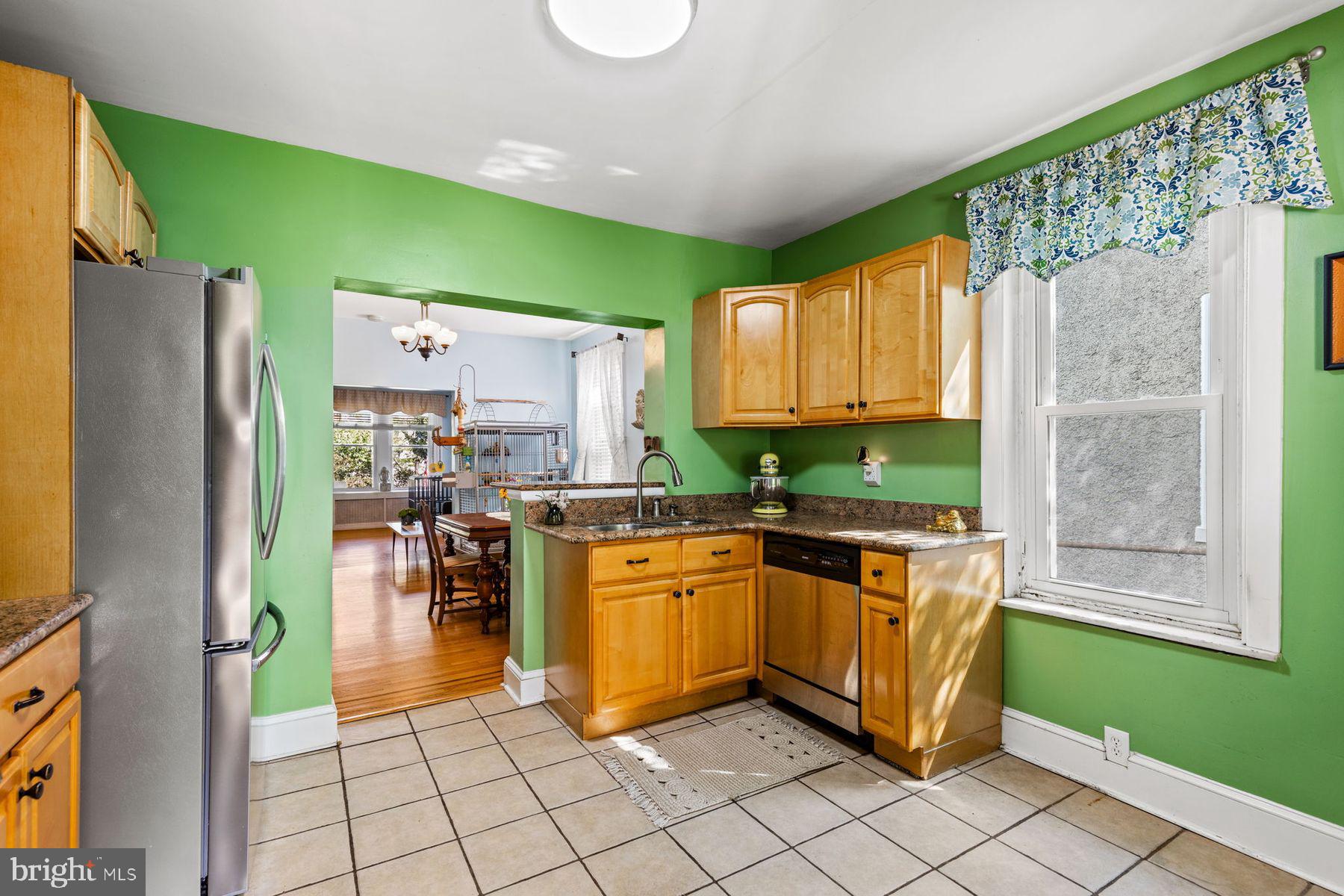 CHESTNUT HILL - Residential