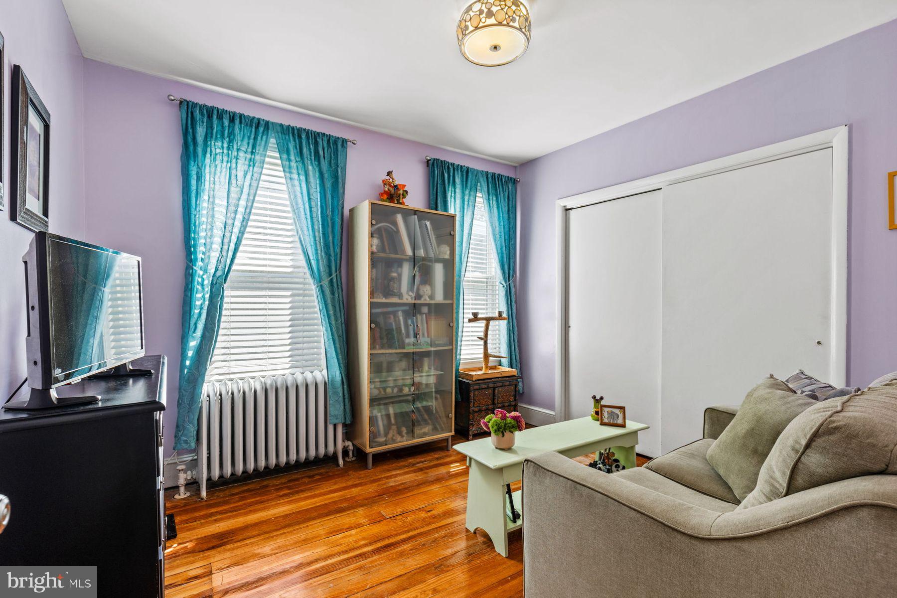 CHESTNUT HILL - Residential