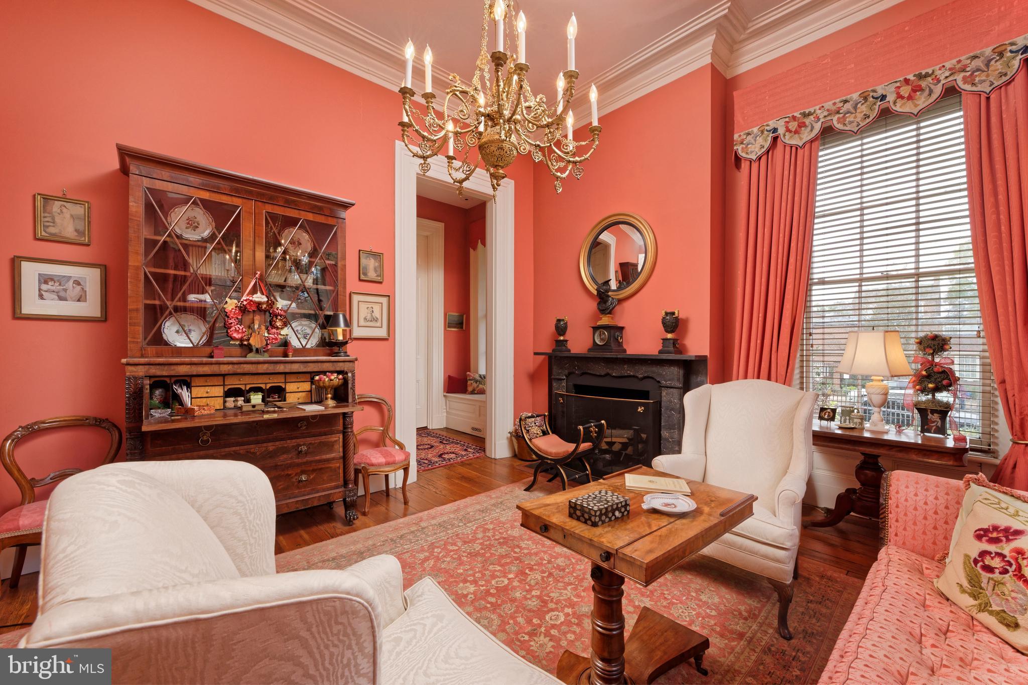 OLD TOWN ALEXANDRIA - Residential