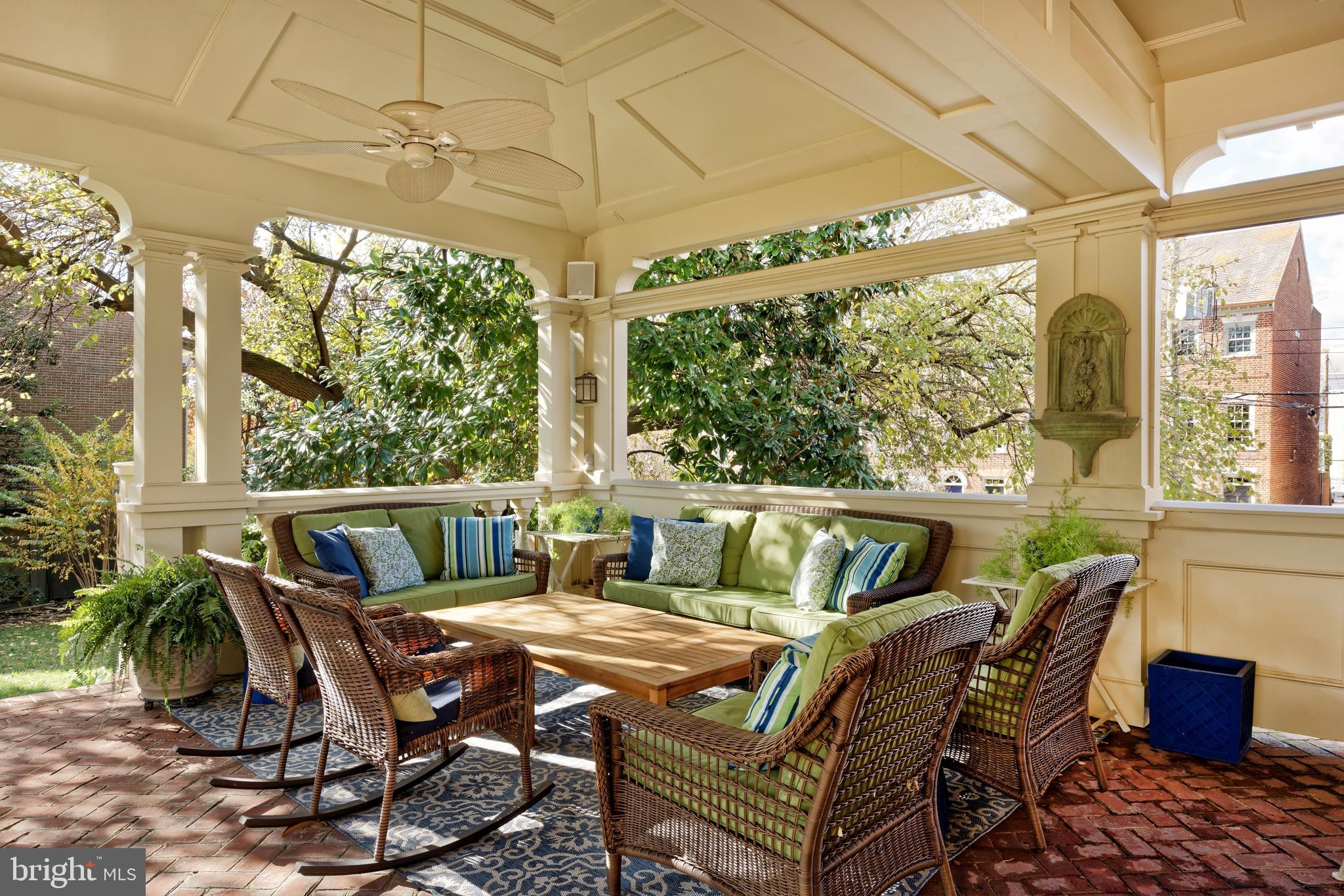 OLD TOWN ALEXANDRIA - Residential