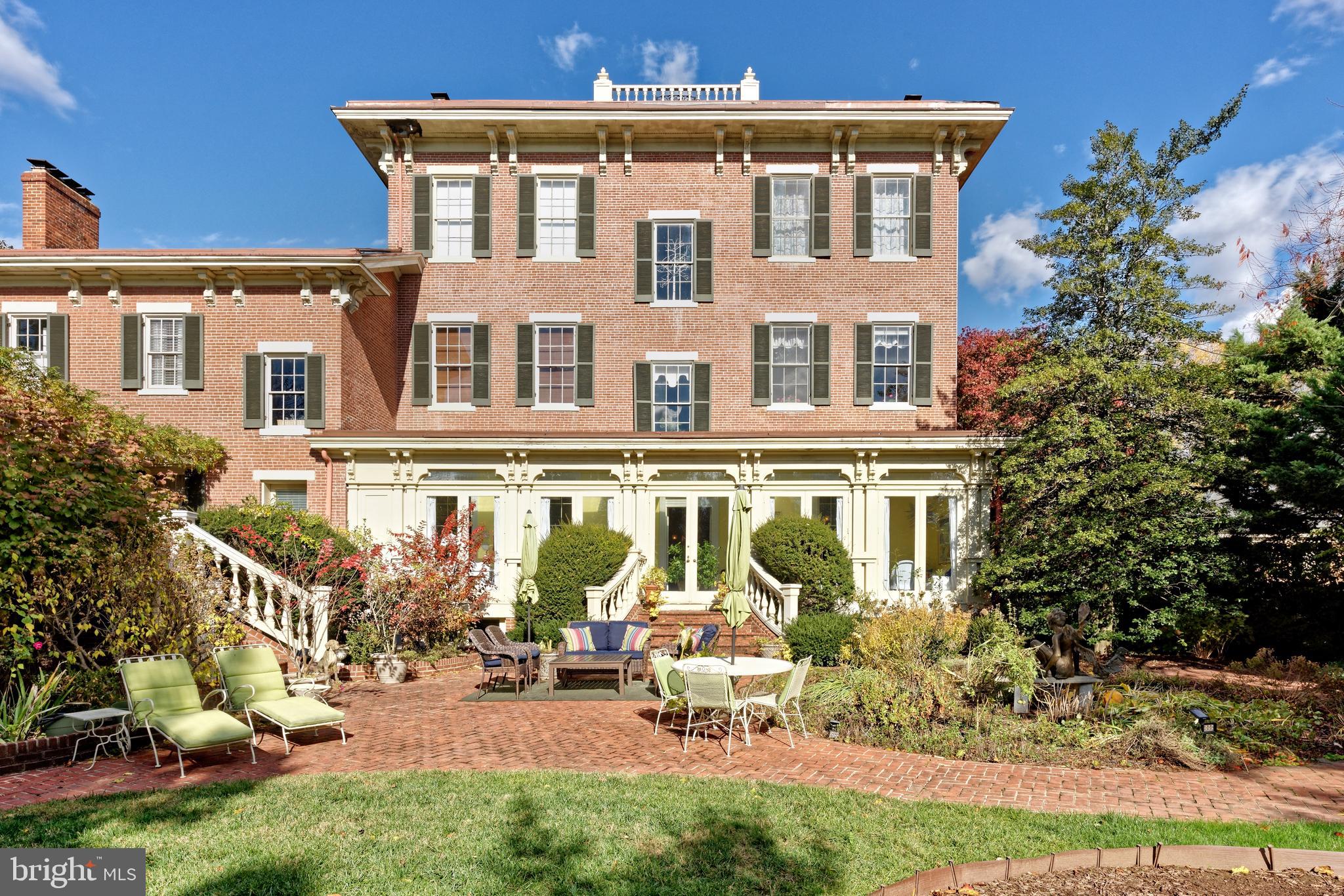 OLD TOWN ALEXANDRIA - Residential