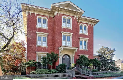 510 Wolfe Street, Alexandria, VA MLS: VAAX2041628