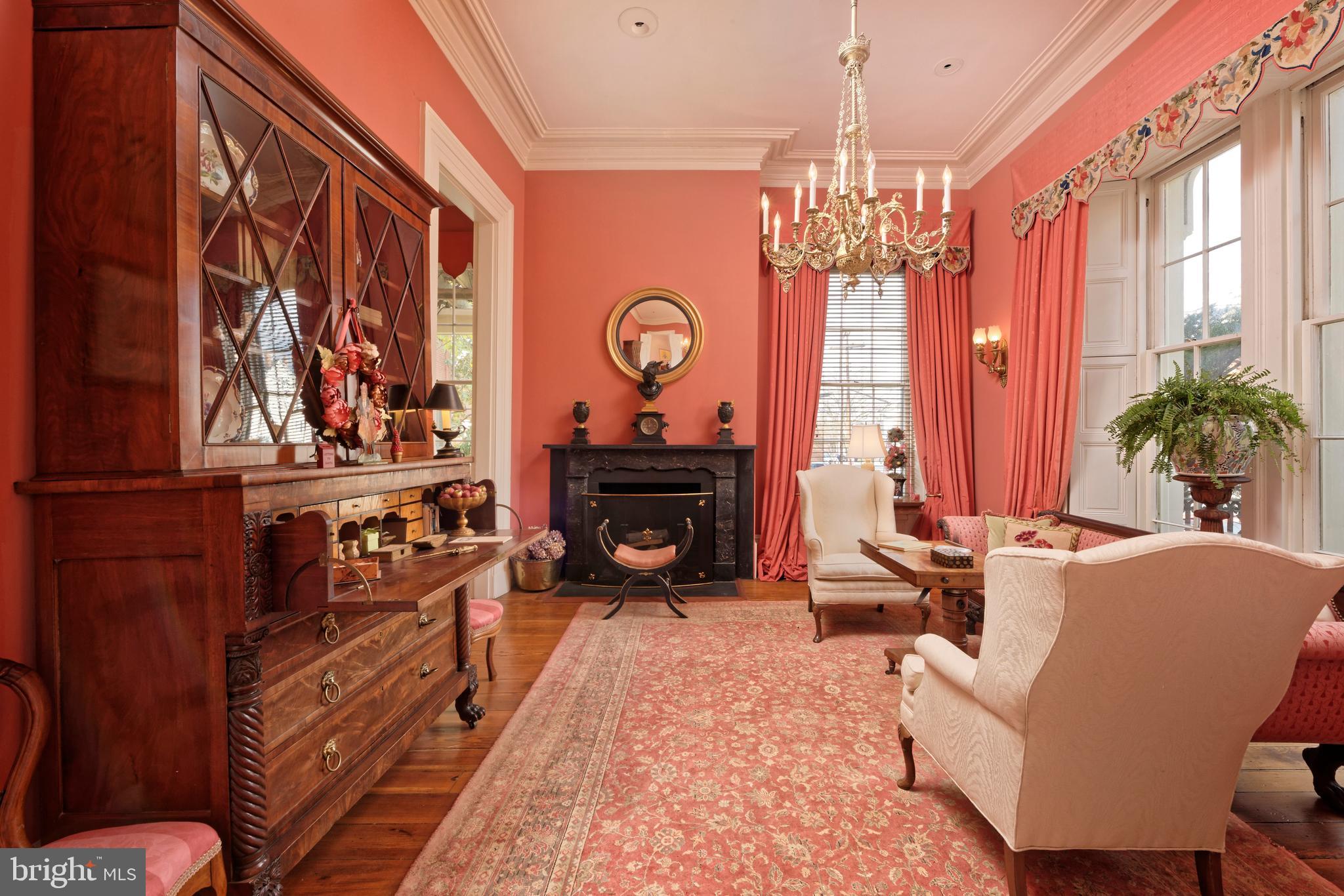 OLD TOWN ALEXANDRIA - Residential