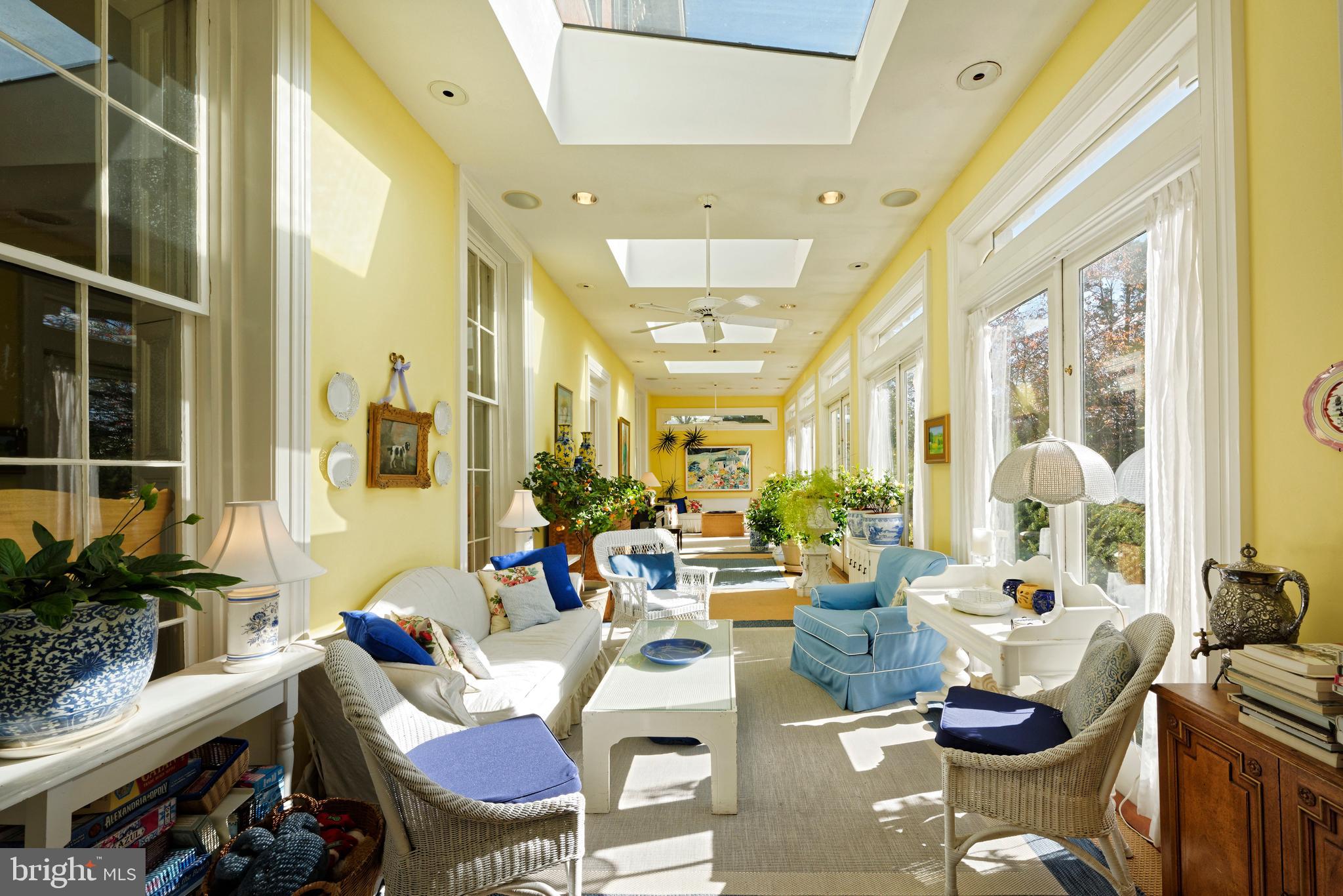 OLD TOWN ALEXANDRIA - Residential