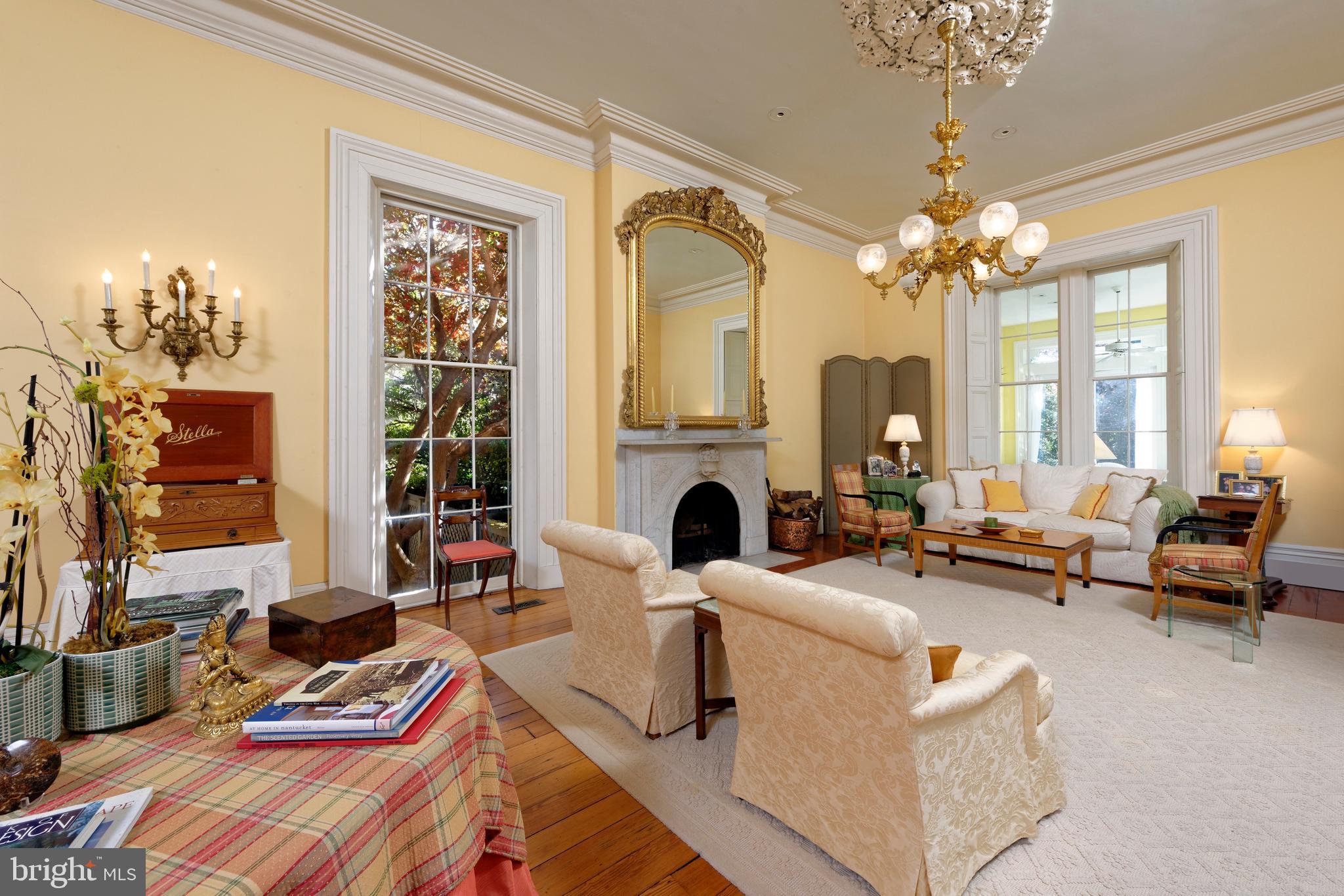 OLD TOWN ALEXANDRIA - Residential