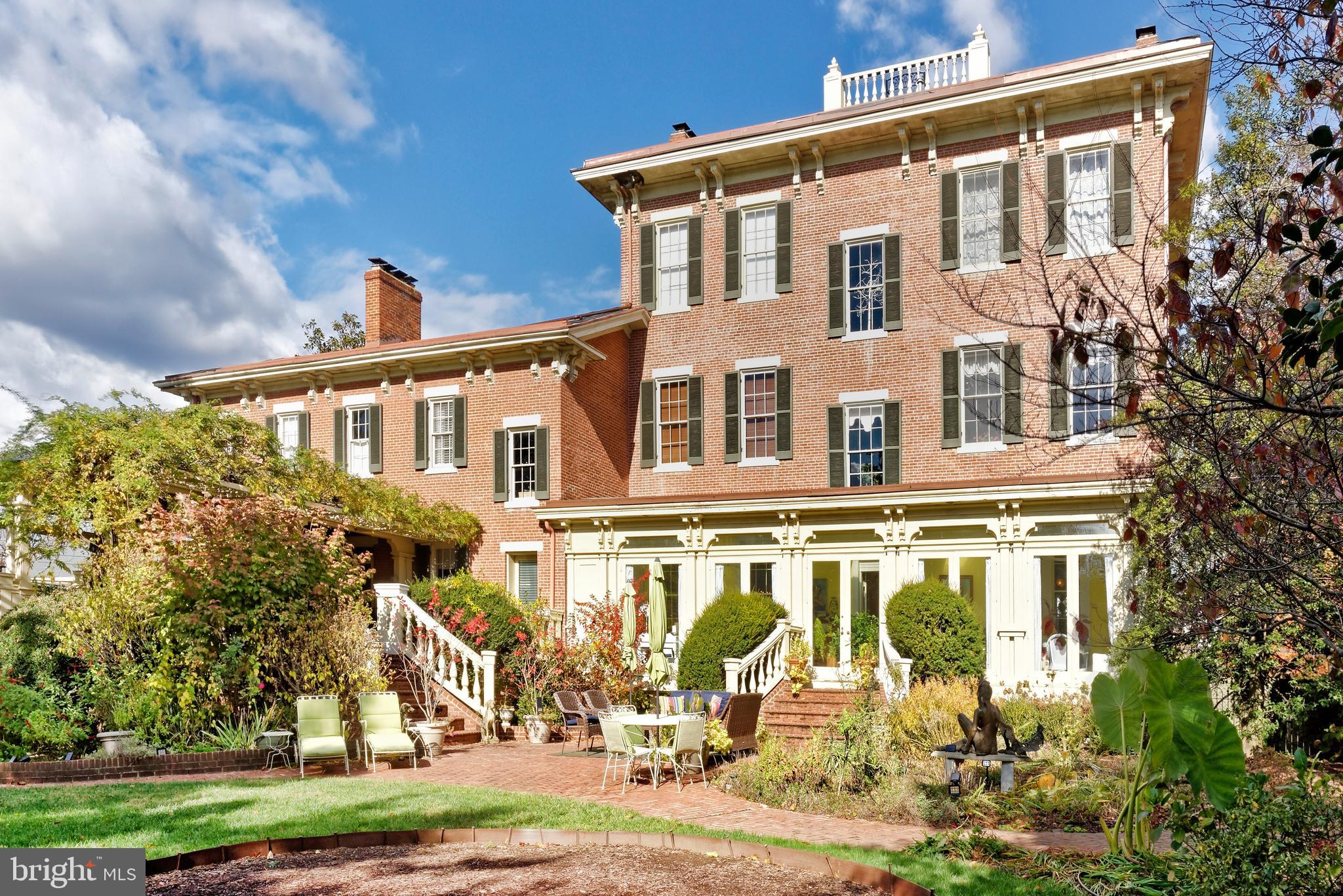 OLD TOWN ALEXANDRIA - Residential