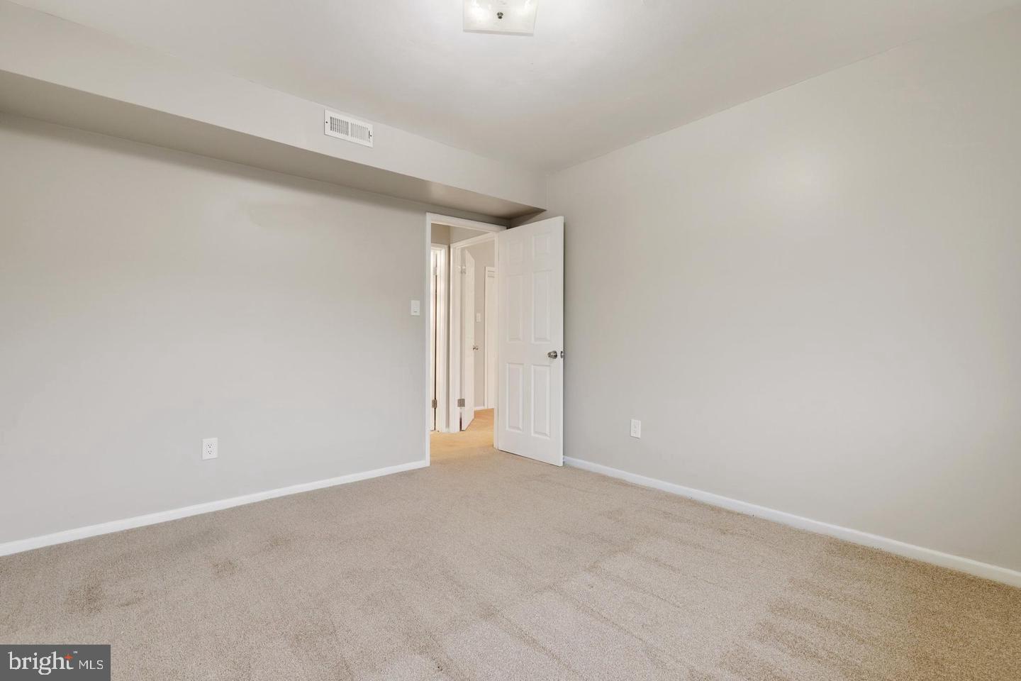 MOSBY WOODS GARDEN - Residential