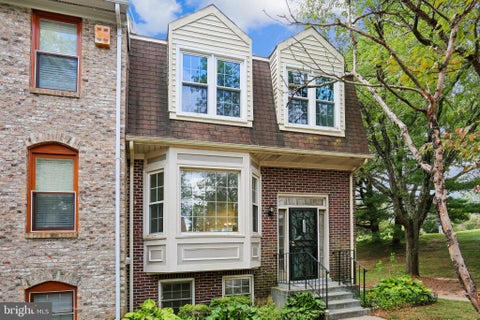 Townhouse For Sale - 13148 Kara Lane<br/> SILVER SPRING, MD 20904