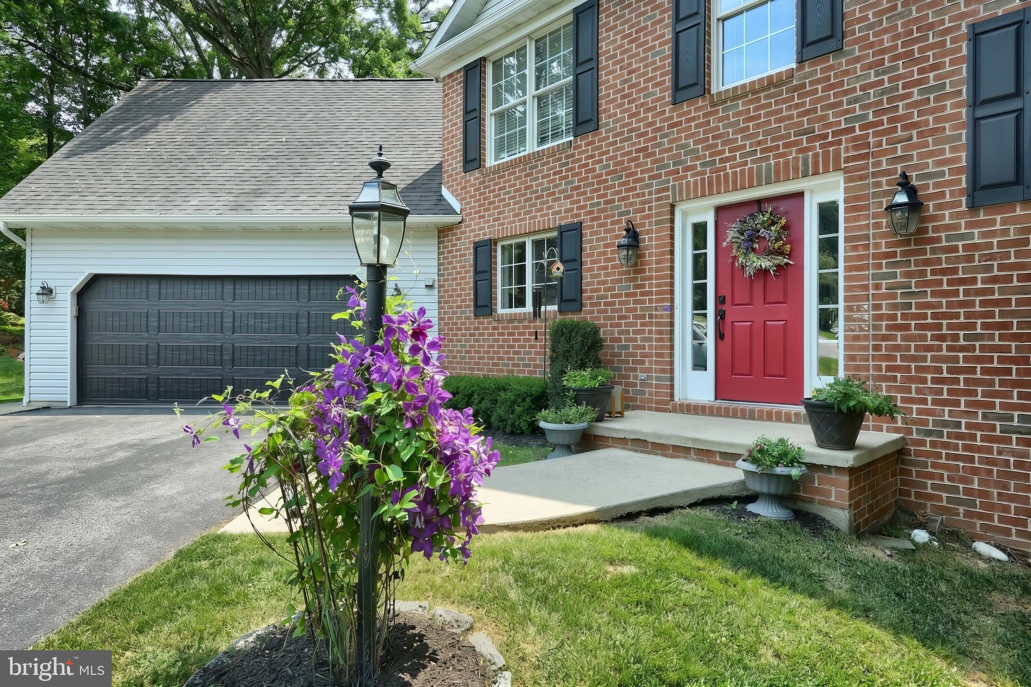 2251 TALL OAKS LANE