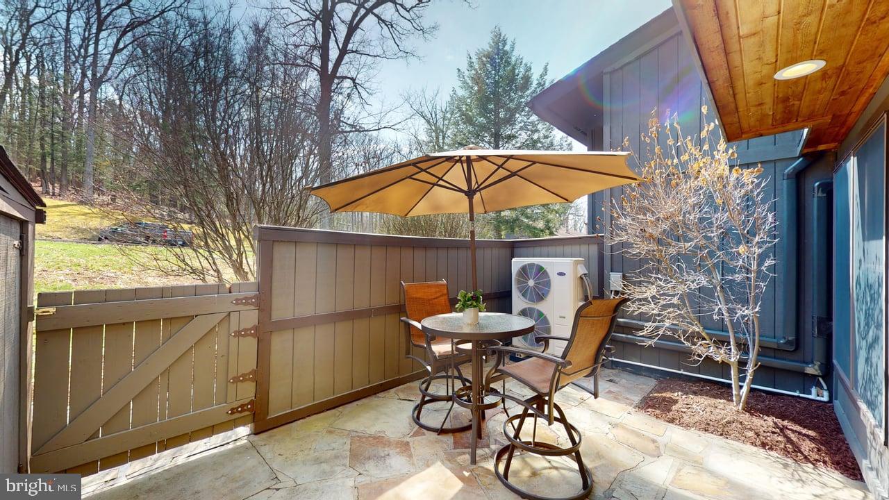 FOUR HOOPPOLE - Residential