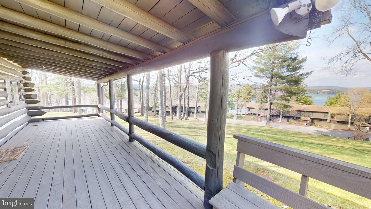 FOUR HOOPPOLE - Residential