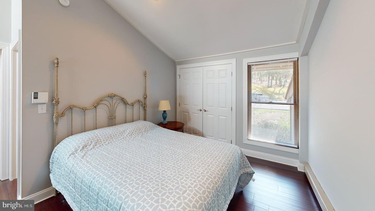 FOUR HOOPPOLE - Residential