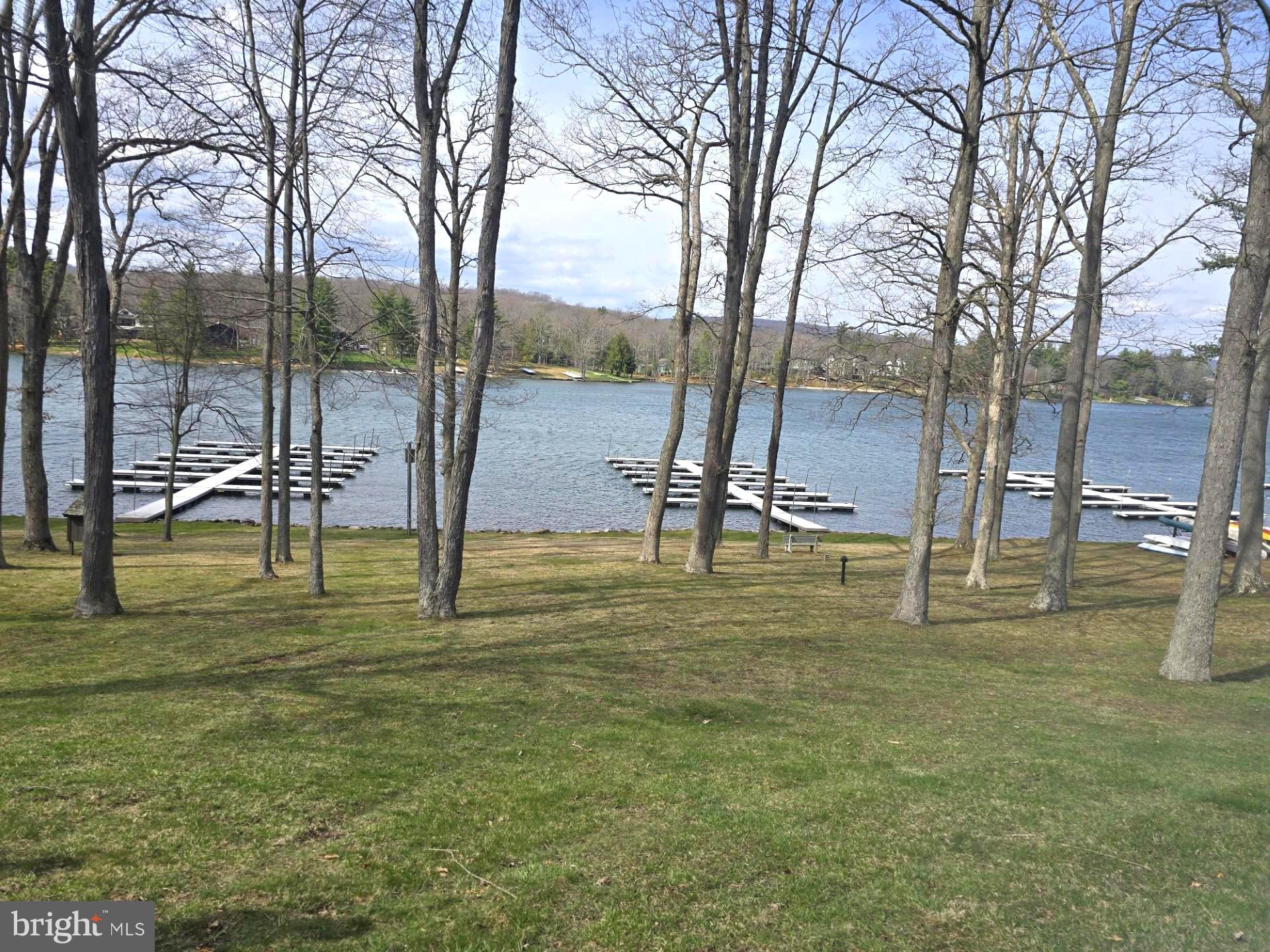 FOUR HOOPPOLE - Residential