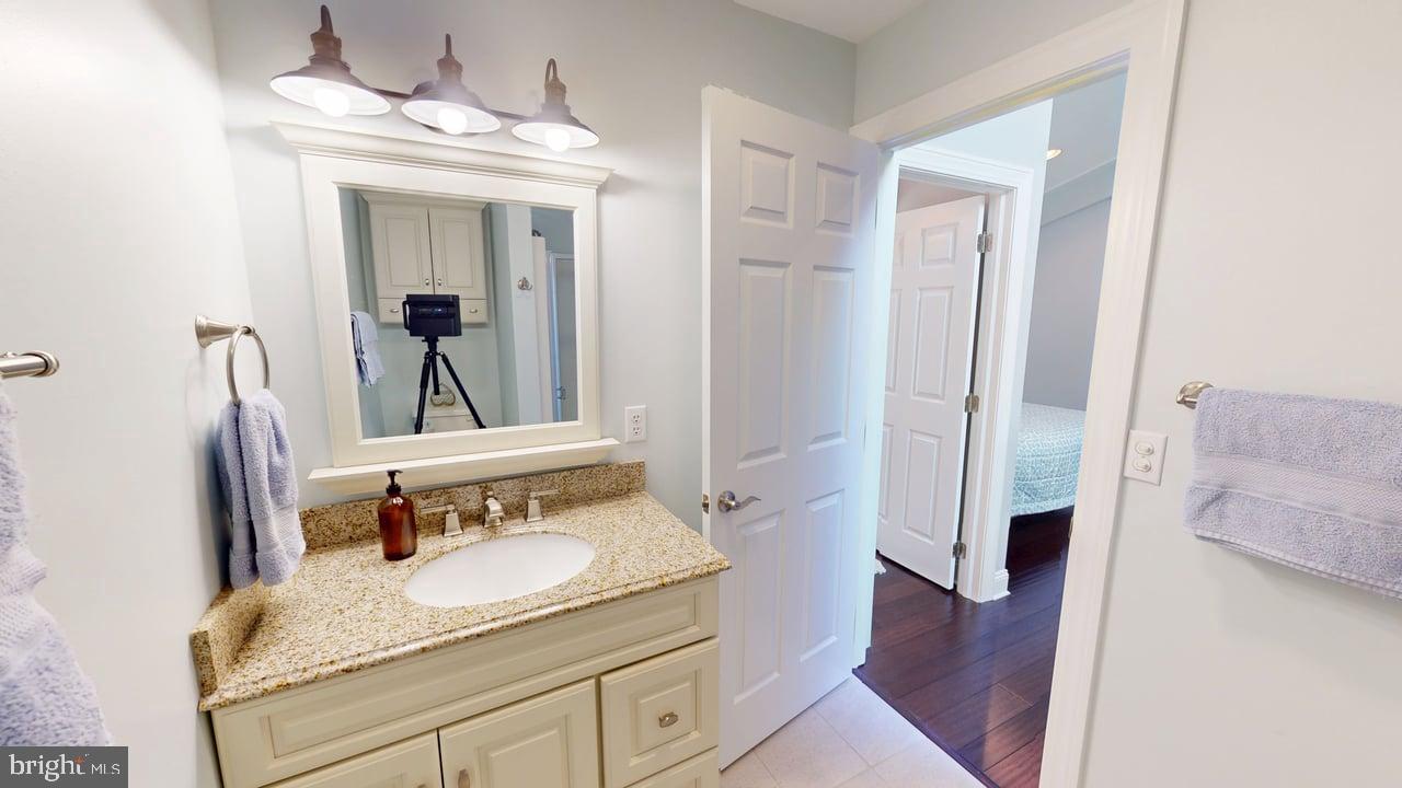 FOUR HOOPPOLE - Residential