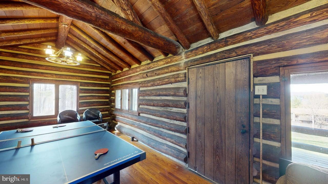 FOUR HOOPPOLE - Residential