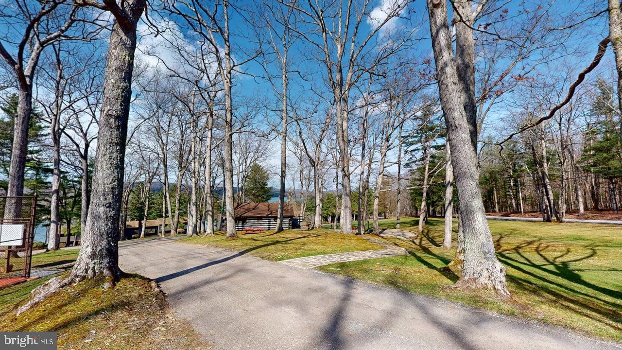 FOUR HOOPPOLE - Residential