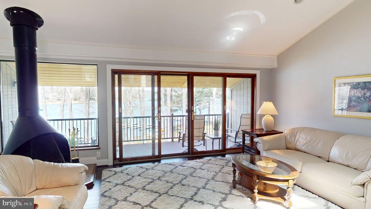 FOUR HOOPPOLE - Residential