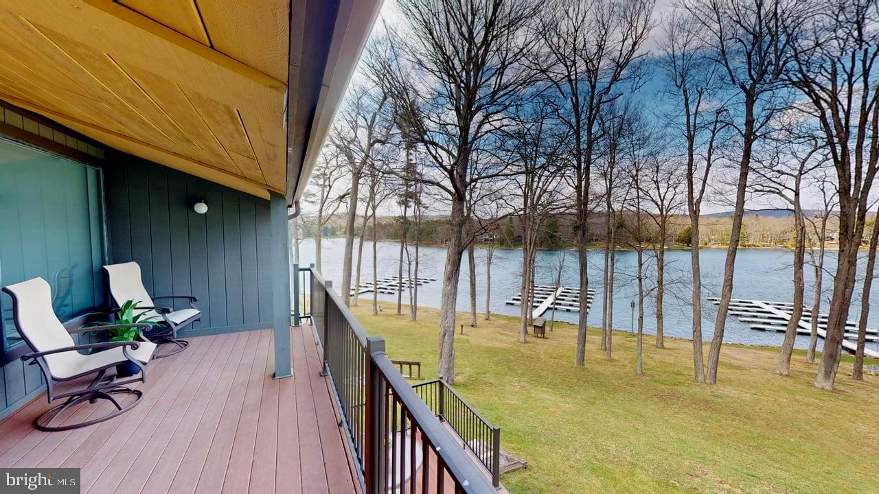 FOUR HOOPPOLE - Residential