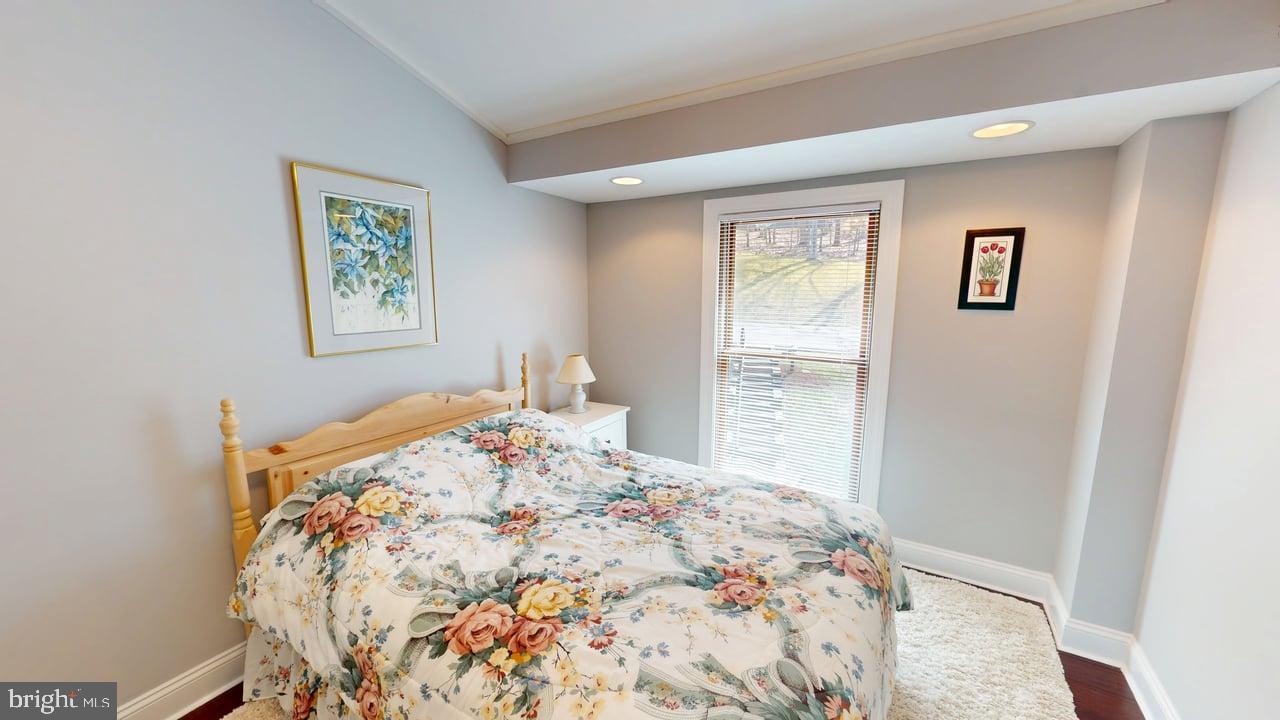 FOUR HOOPPOLE - Residential