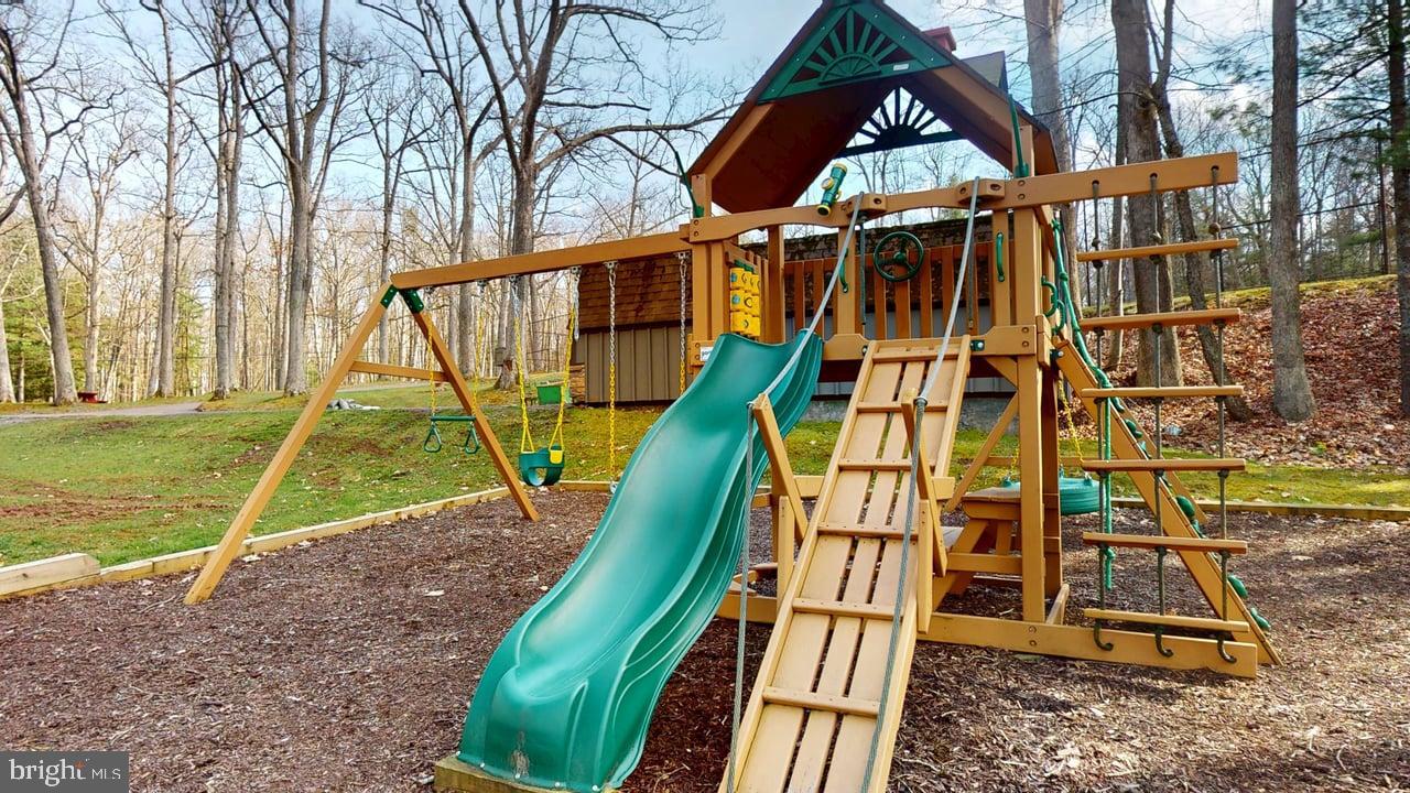 FOUR HOOPPOLE - Residential