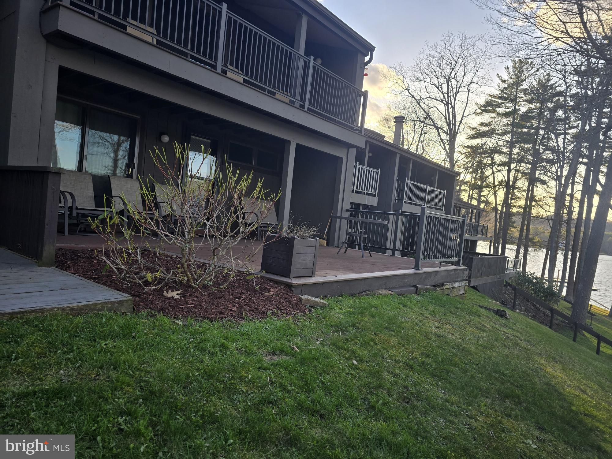 FOUR HOOPPOLE - Residential