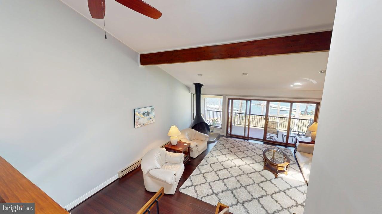 FOUR HOOPPOLE - Residential