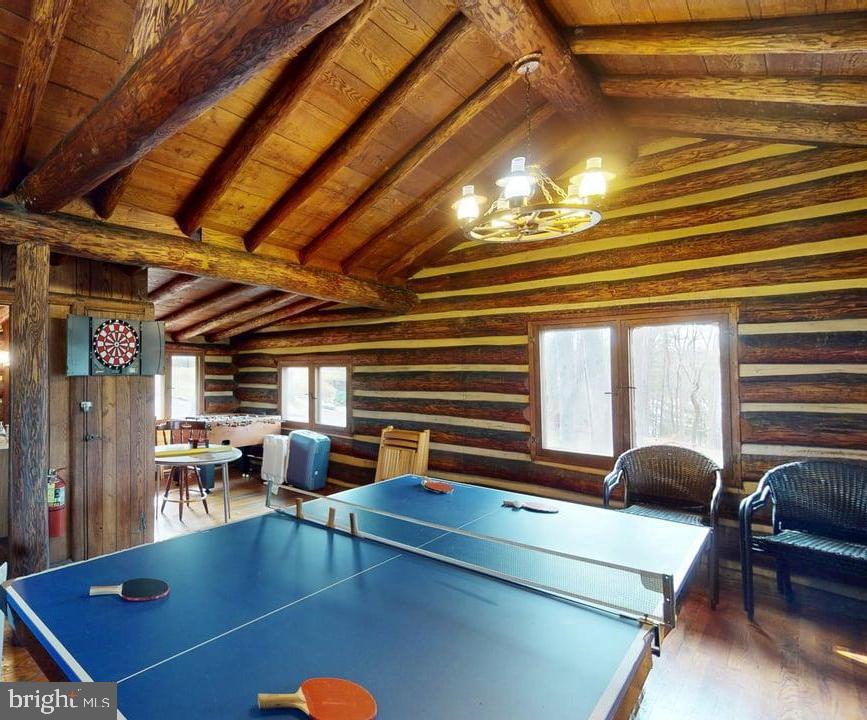 FOUR HOOPPOLE - Residential