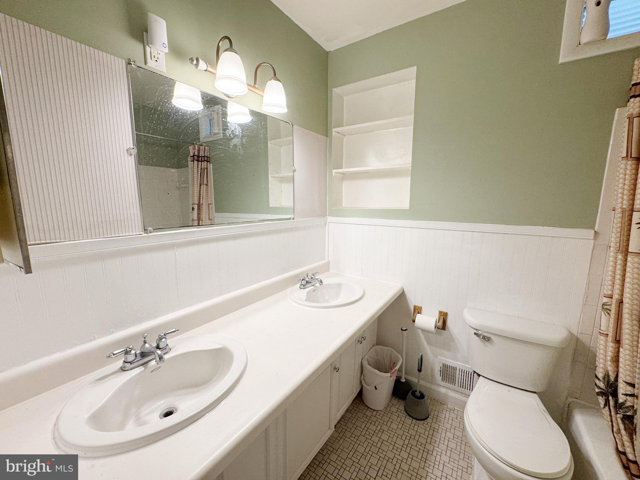 COLLEGE PARK - Residential